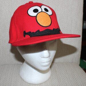 3/$77❤️flawless official Sesame Street Red Elmo Face Men's Fitted Cap Hat A-Flex